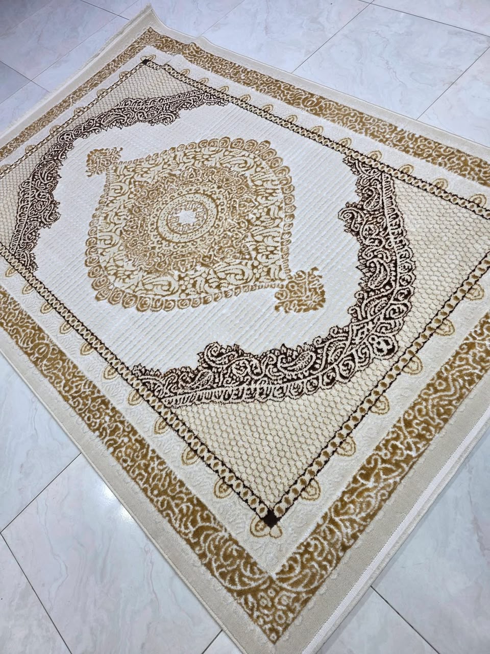 سجاد كريمي بميدالية ذهبية